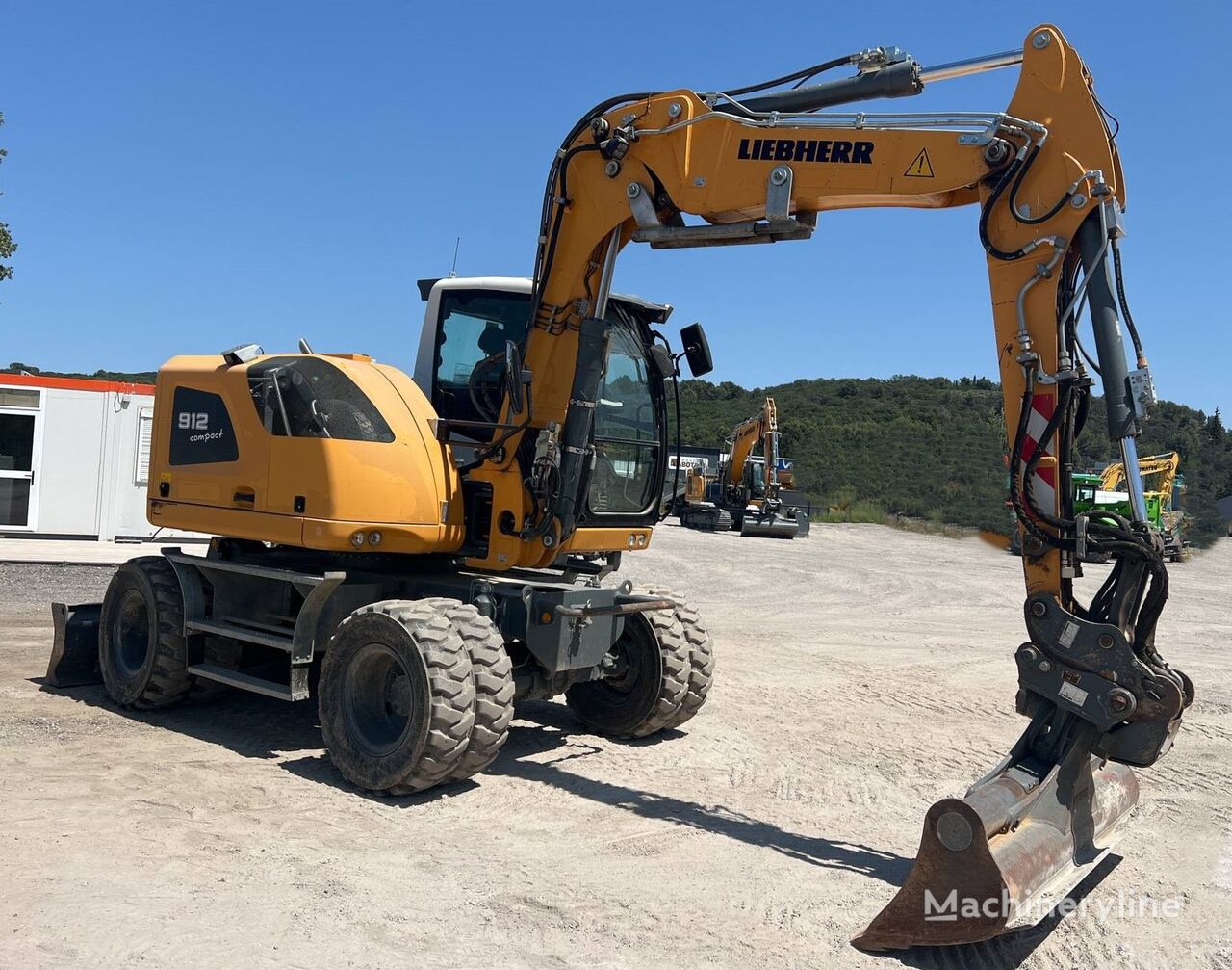 2016 Liebherr A912, 3 172 mth, dovoz Skladem v EU — foto 4 z 16