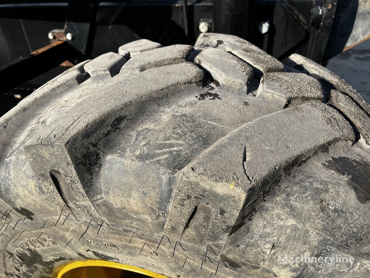 2012 JCB JS, 11 210 mth, dovoz Skladem v EU — foto 10 z 16