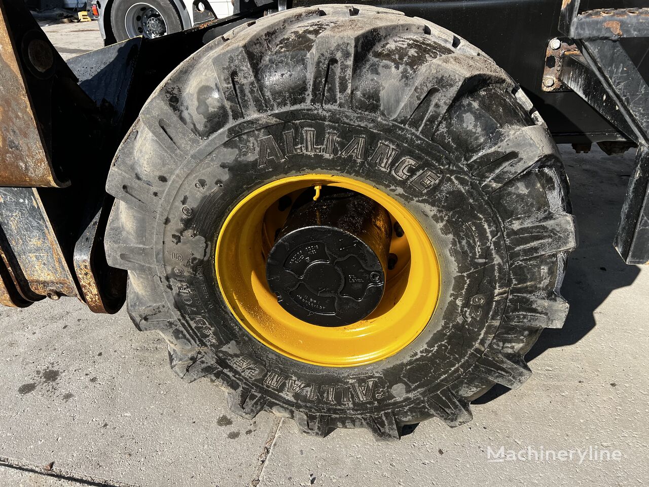 2012 JCB JS, 11 210 mth, dovoz Skladem v EU — foto 11 z 16