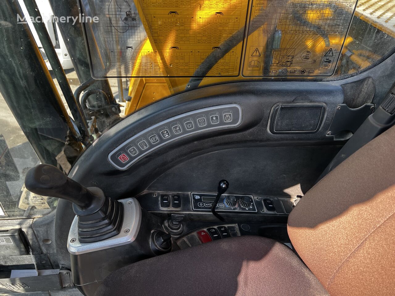 2012 JCB JS, 11 210 mth, dovoz Skladem v EU — foto 16 z 16