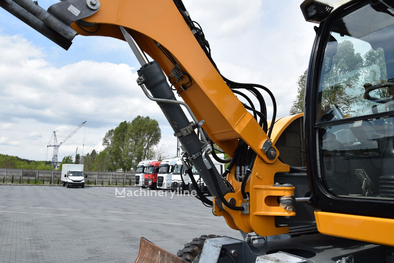 2017 Liebherr A910, 6 968 mth, dovoz Skladem v EU — foto 11 z 16