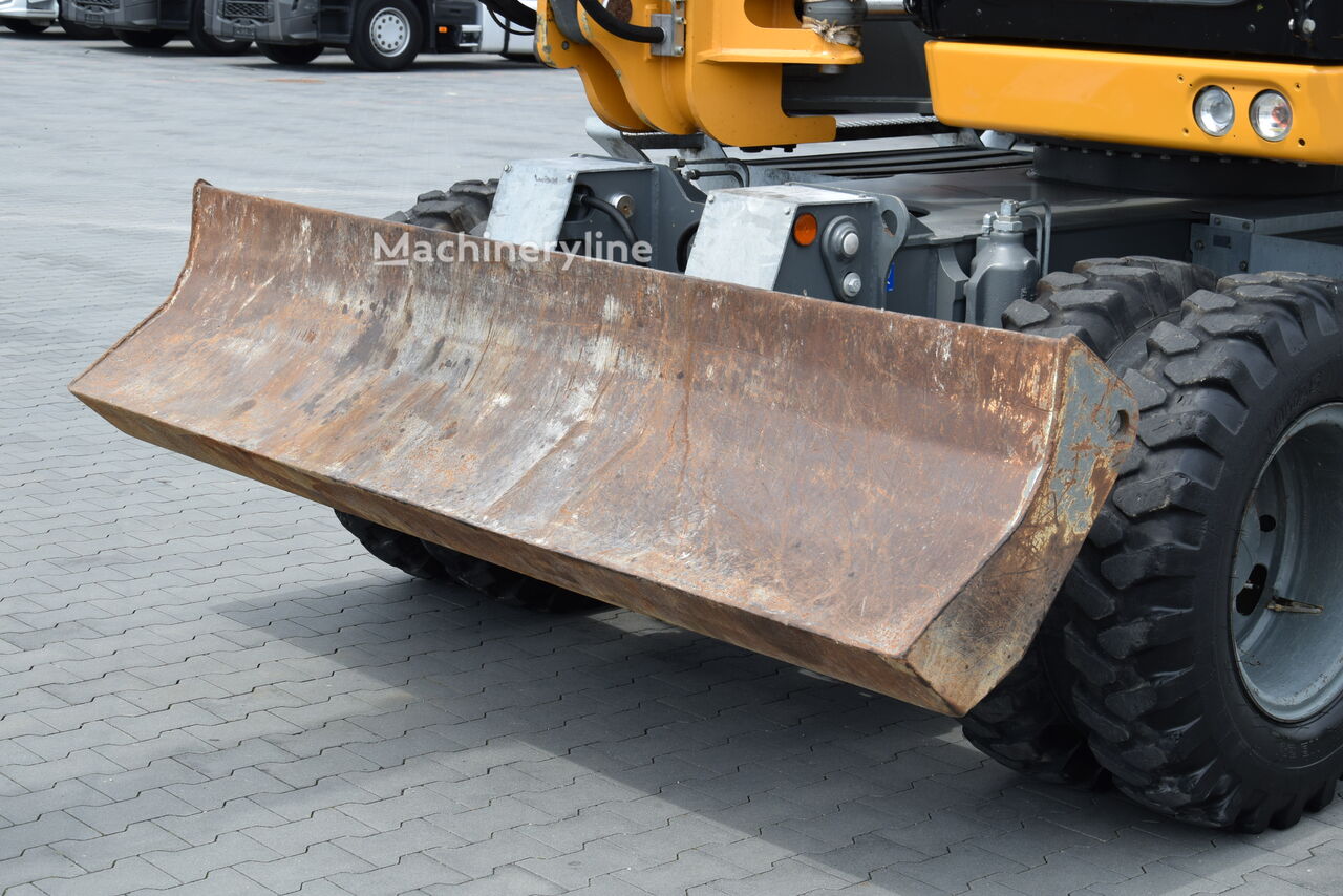 2017 Liebherr A910, 6 968 mth, dovoz Skladem v EU — foto 6 z 16