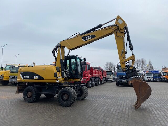 2012 Caterpillar, 10 552 mth, dovoz Skladem v EU — foto 3 z 16