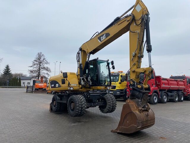 2012 Caterpillar, 10 552 mth, dovoz Skladem v EU — foto 4 z 16
