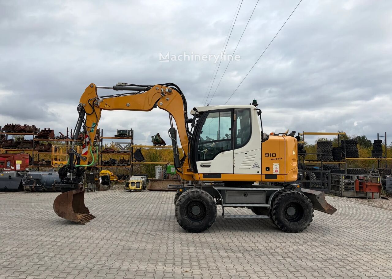 2016 Liebherr A910, 10 720 mth, dovoz Skladem v EU — foto 2 z 15