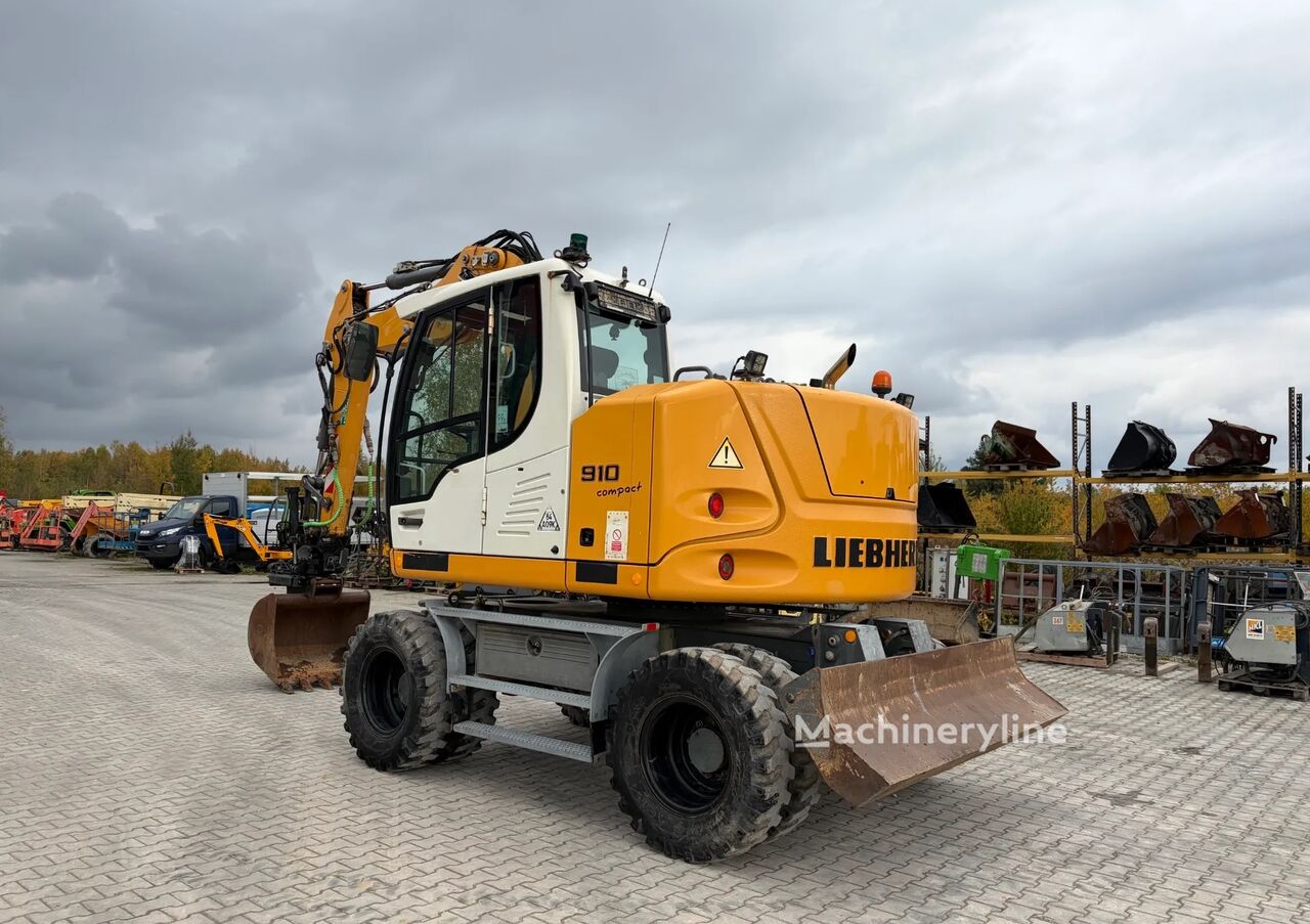 2016 Liebherr A910, 10 720 mth, dovoz Skladem v EU — foto 3 z 15
