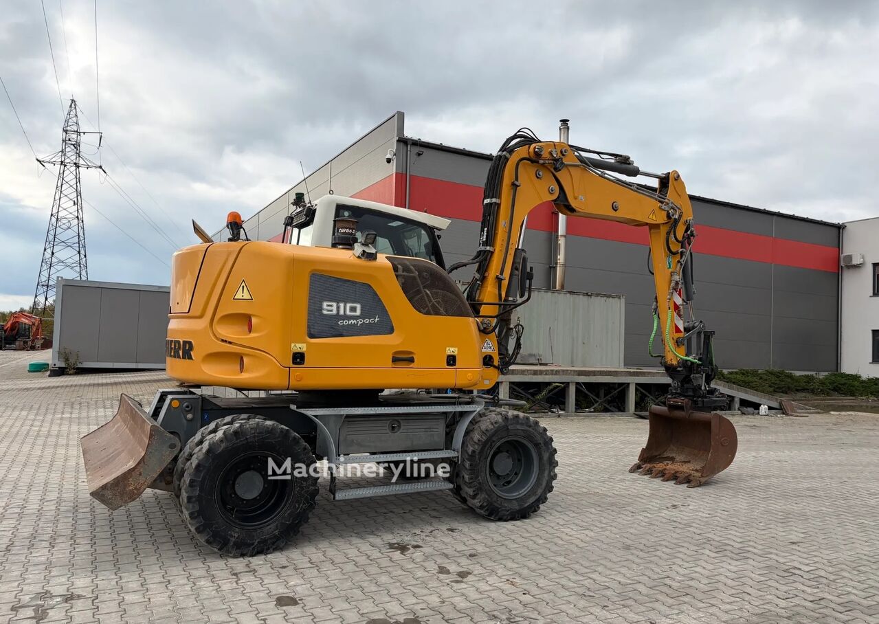 2016 Liebherr A910, 10 720 mth, dovoz Skladem v EU — foto 4 z 15