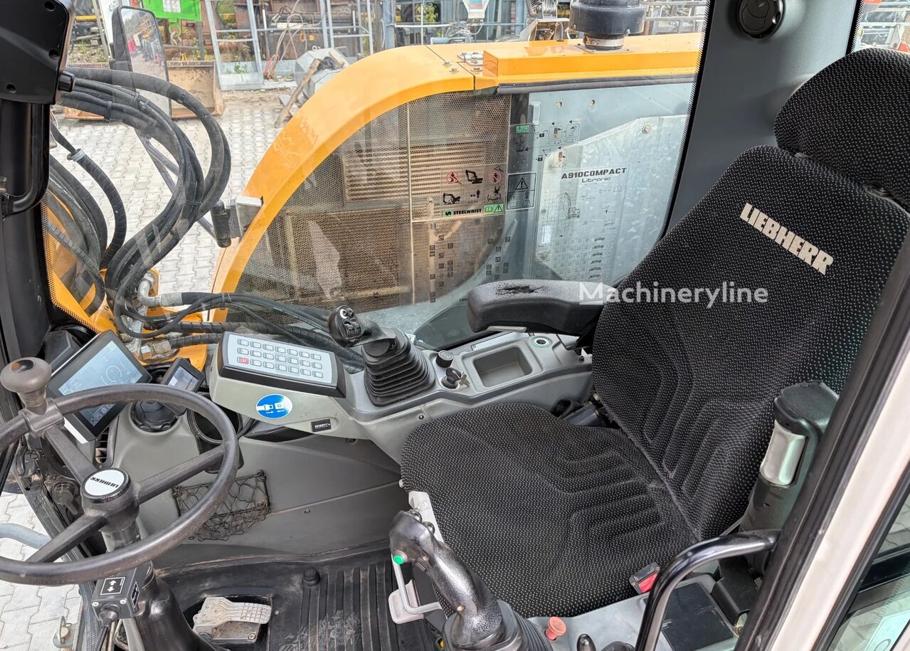 2016 Liebherr A910, 10 720 mth, dovoz Skladem v EU — foto 7 z 15