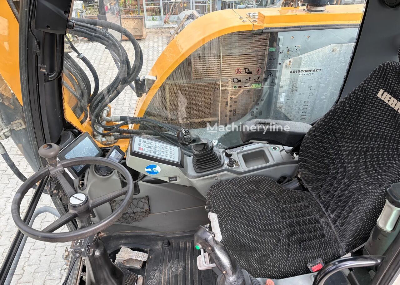 2016 Liebherr A910, 10 720 mth, dovoz Skladem v EU — foto 9 z 15