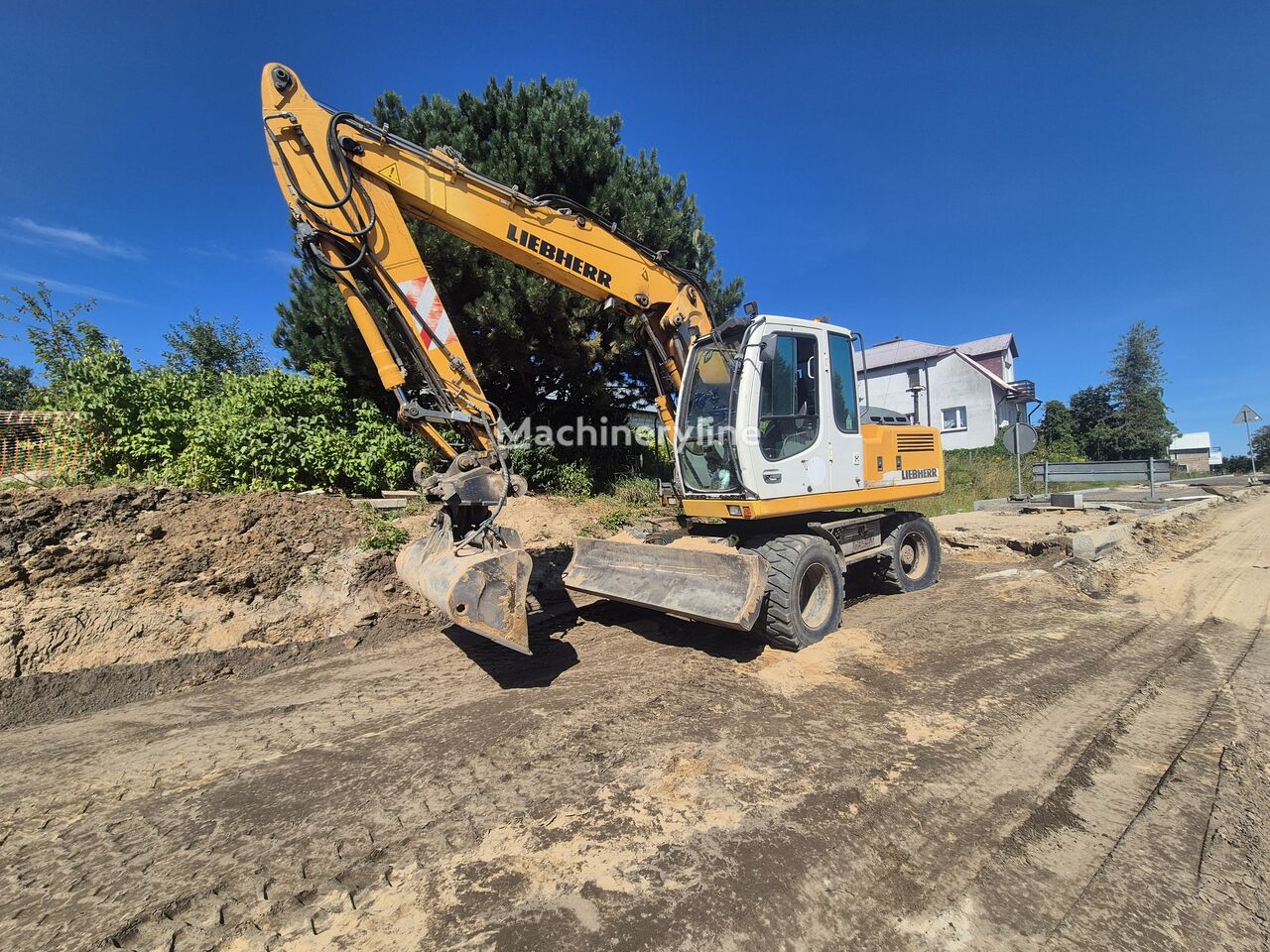 2004 Liebherr, 19 000 mth, dovoz Skladem v EU — foto 2 z 4
