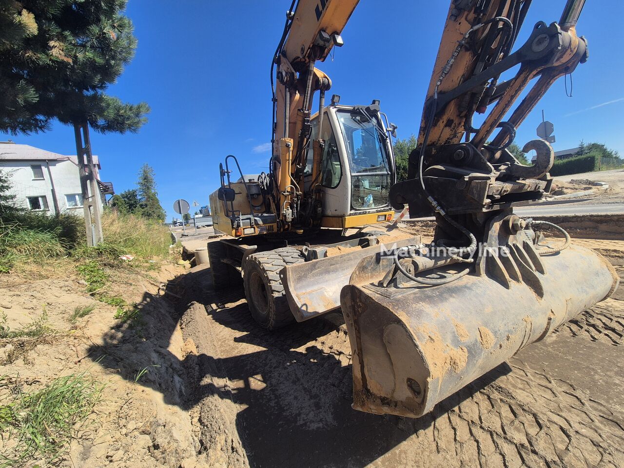 2004 Liebherr, 19 000 mth, dovoz Skladem v EU — foto 4 z 4