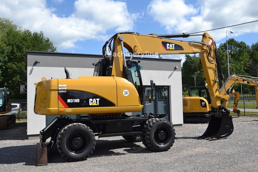 2013 Caterpillar, 7 900 mth, dovoz Skladem v EU — foto 11 z 16