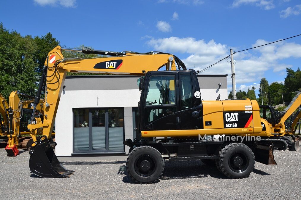 2013 Caterpillar, 7 900 mth, dovoz Skladem v EU — foto 4 z 16