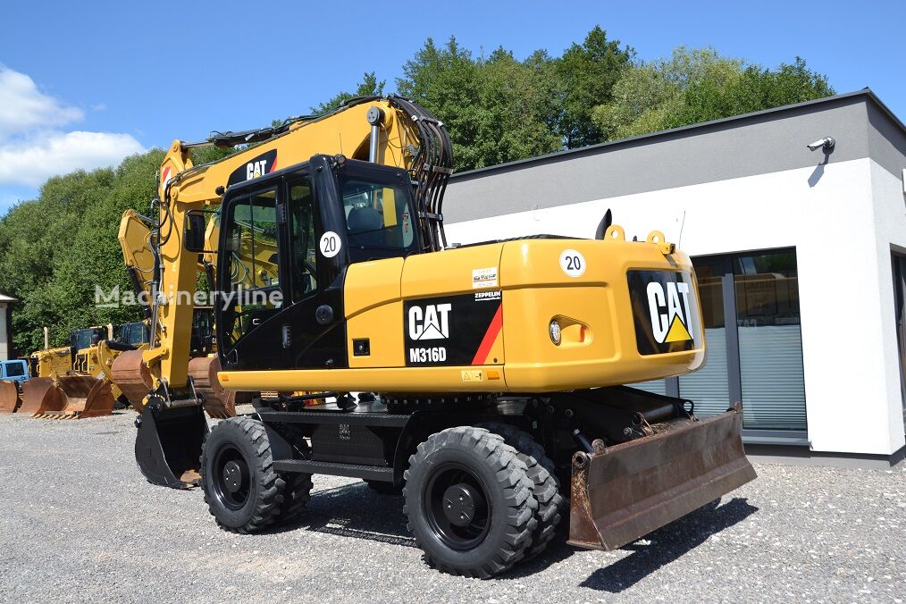 2013 Caterpillar, 7 900 mth, dovoz Skladem v EU — foto 6 z 16
