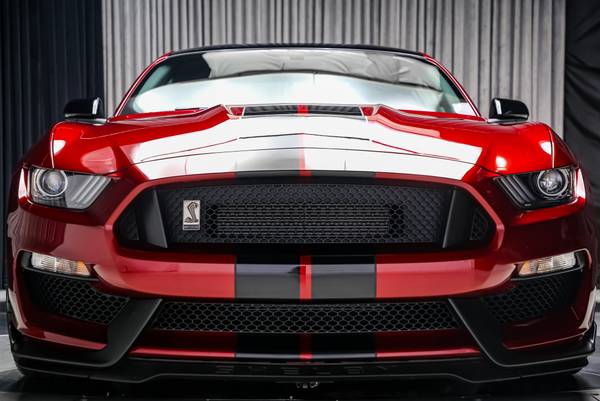 2017 Ford, dovoz Kanada — foto 5 z 12