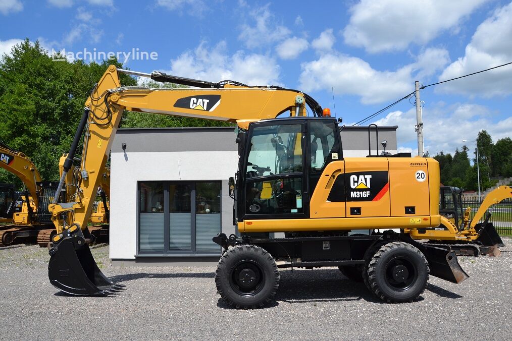 2017 Caterpillar, 12 000 mth, dovoz Skladem v EU — foto 4 z 16