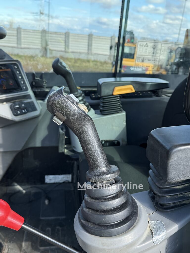 2016 JCB WHEEL, 6 150 mth, dovoz Skladem v EU — foto 9 z 11
