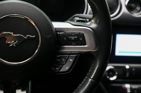 2018 Ford, dovoz Kanada — foto 12 z 12