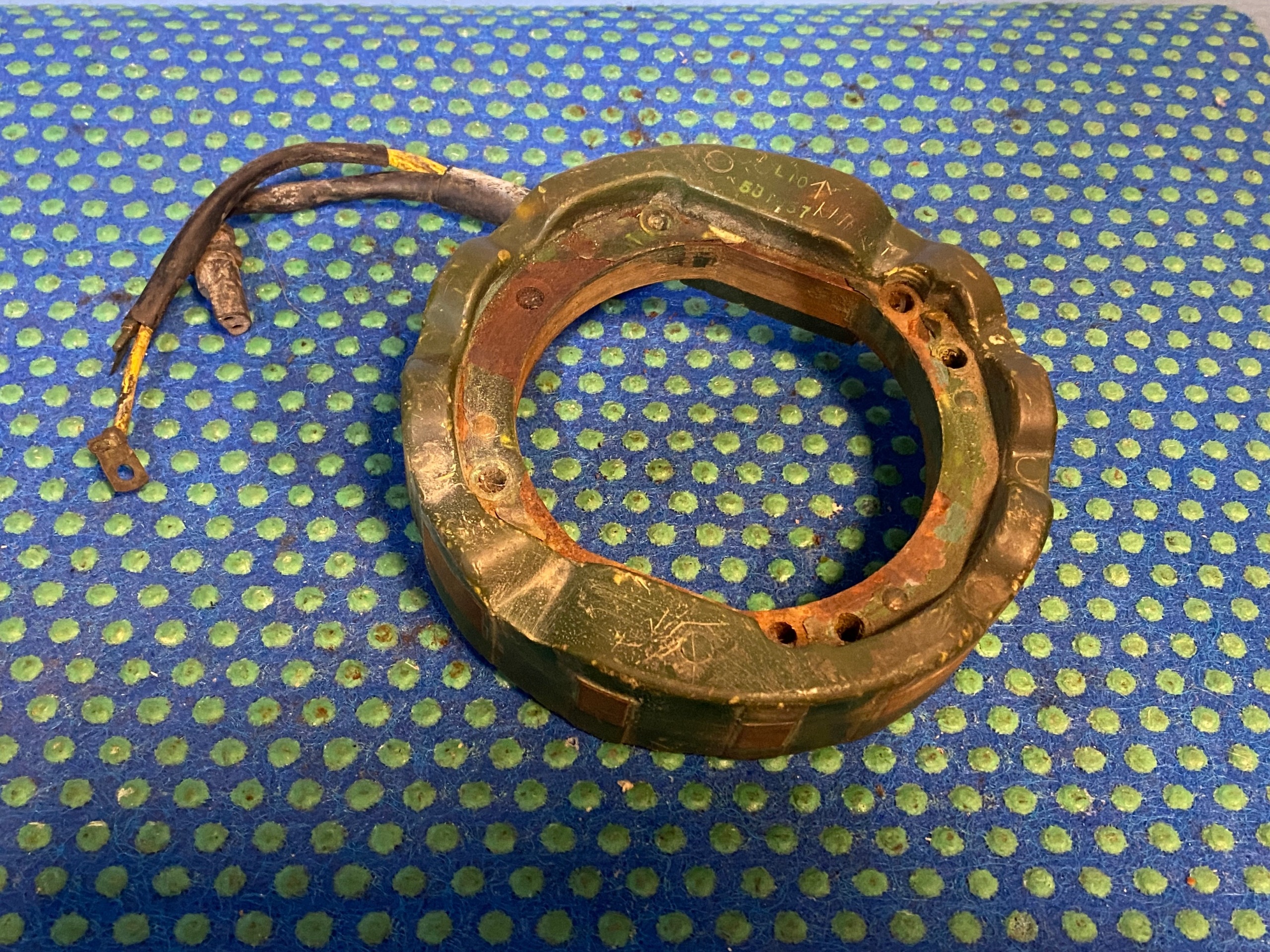 OMC Johnson Evinrude 65 70 75 HP Stator 0581957, Skladem v EU — foto 1