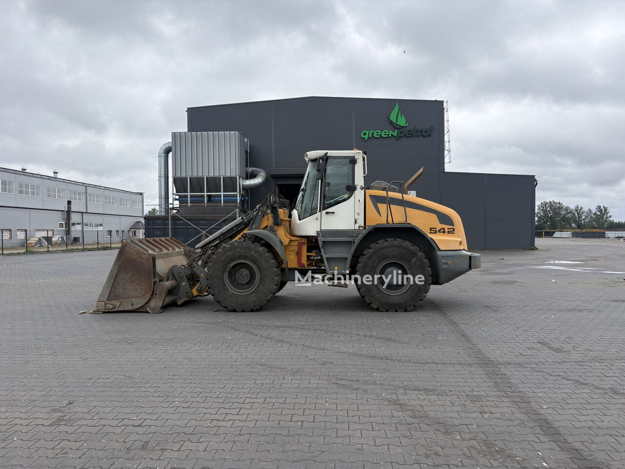 2015 Liebherr, 15 681 mth, dovoz Skladem v EU — foto 1