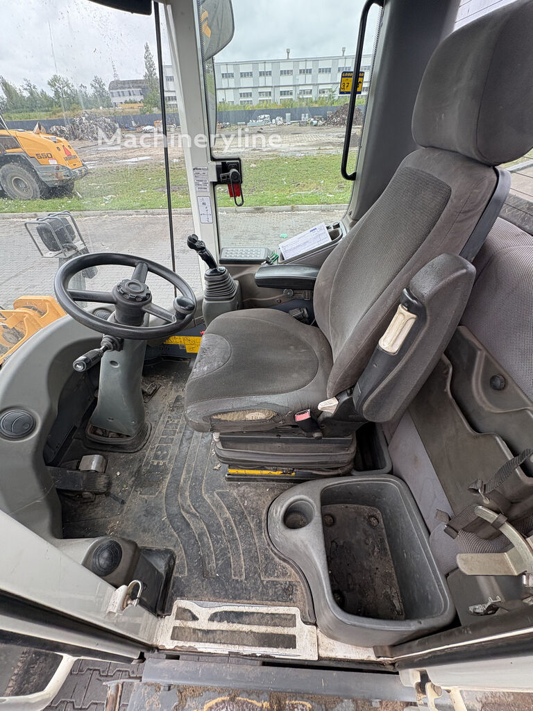 2015 Liebherr, 15 681 mth, dovoz Skladem v EU — foto 9 z 13