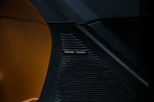 2016 Dodge, dovoz Kanada — foto 11 z 12