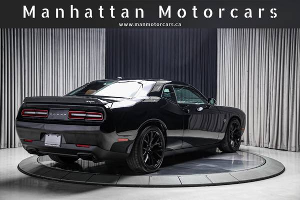 2016 Dodge, dovoz Kanada — foto 3 z 12