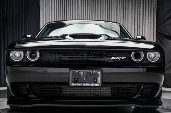 2016 Dodge, dovoz Kanada — foto 5 z 12