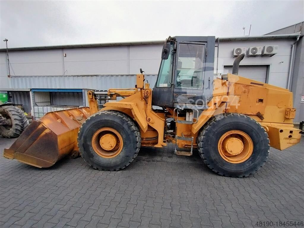 1997 Case 621 B, 10 314 mth, dovoz Skladem v EU — foto 1