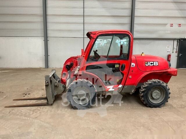 2013 JCB 520-40, 3 825 mth, dovoz Skladem v EU — foto 2 z 5