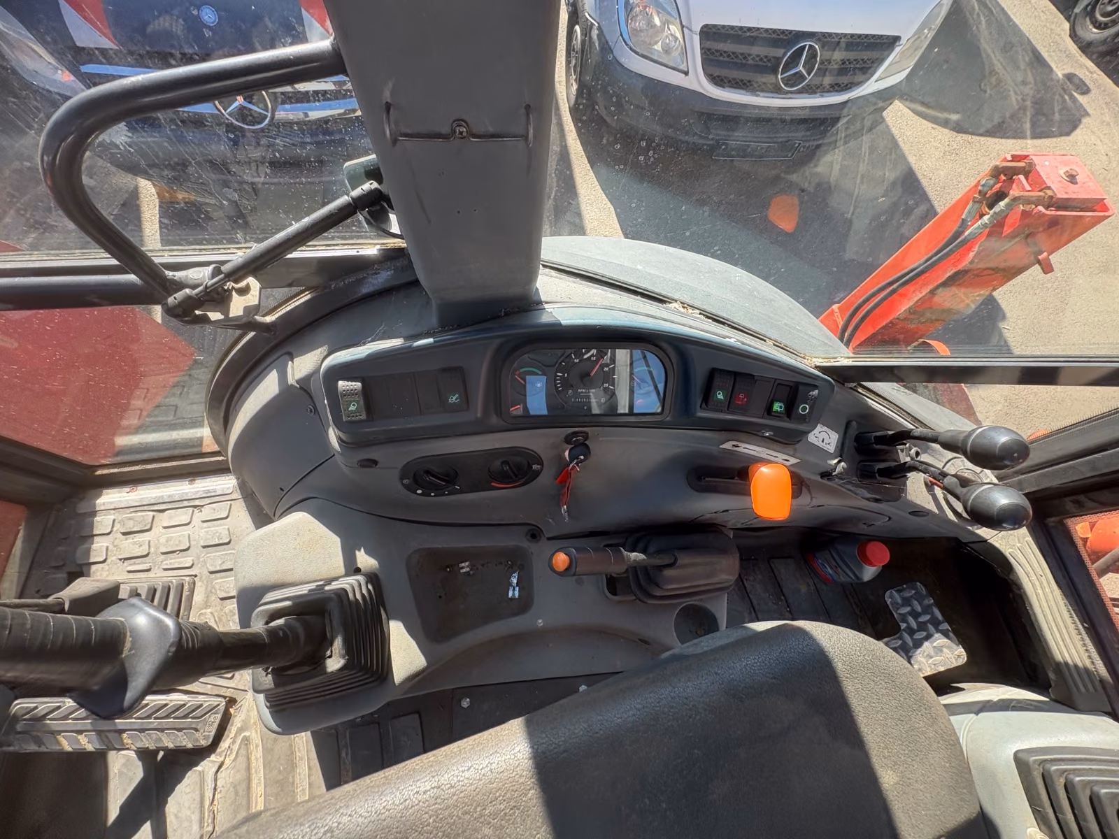 2005 Manitou MLB, 8 283 mth, dovoz Skladem v EU — foto 4 z 12