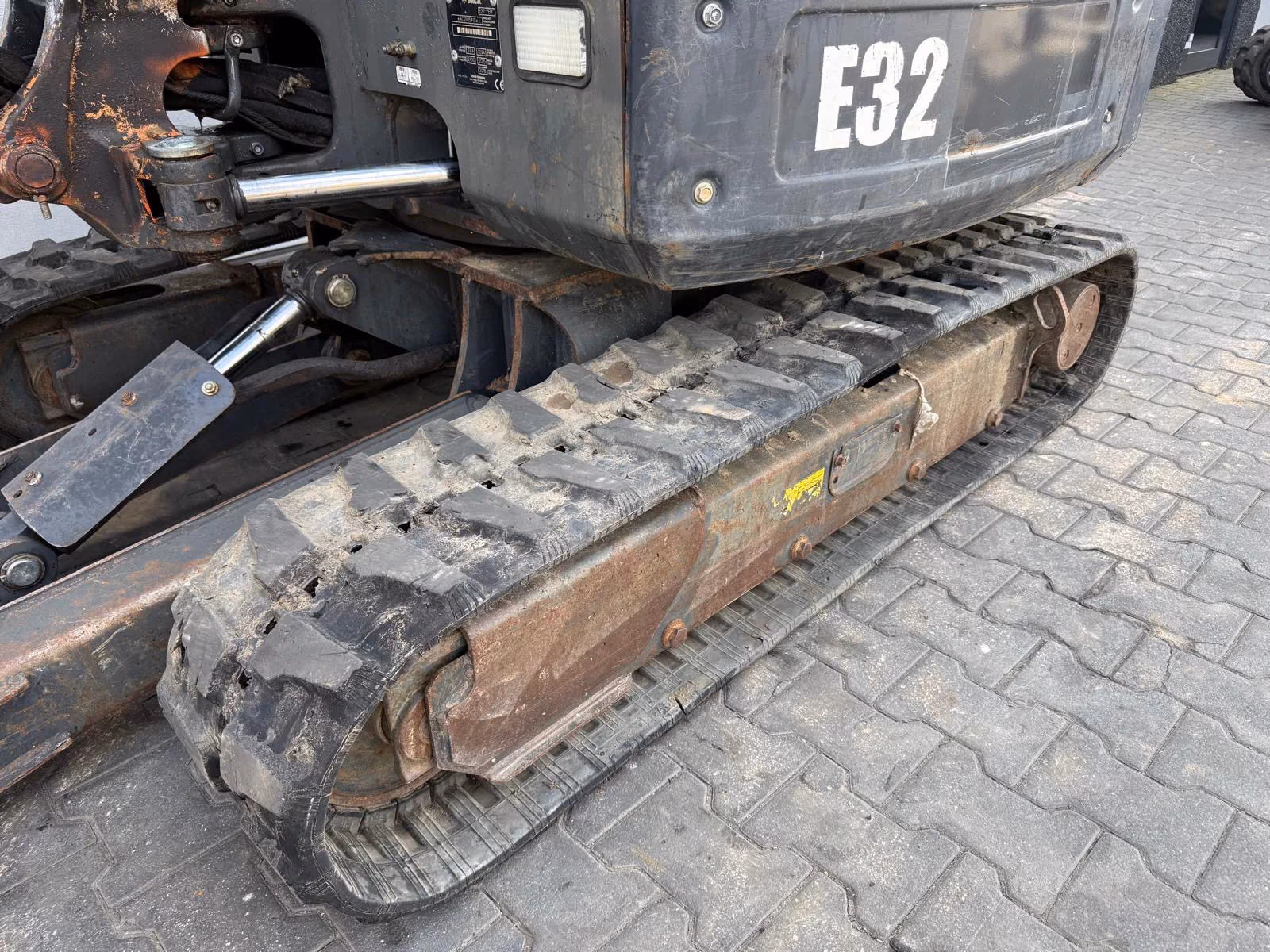 2015 Bobcat E32, 2 780 mth, dovoz Skladem v EU — foto 5 z 12
