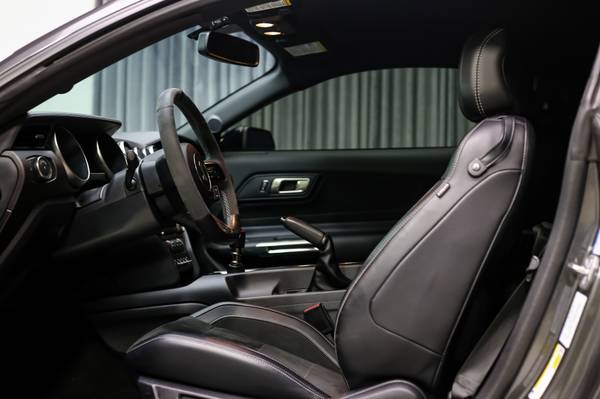 2017 Ford, dovoz Kanada — foto 11 z 12