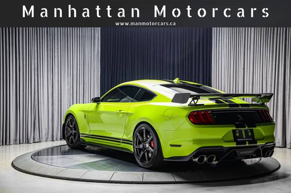 2020 Ford, dovoz Kanada — foto 2 z 12
