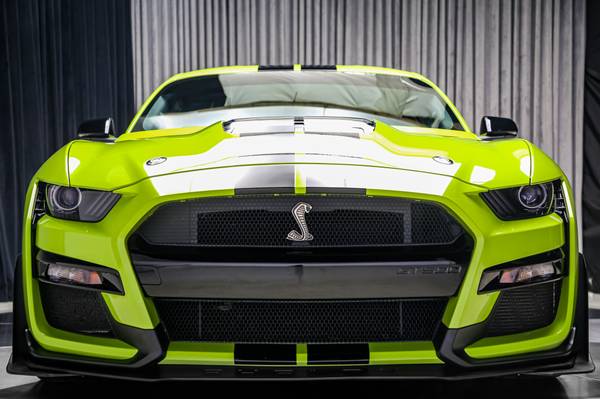 2020 Ford, dovoz Kanada — foto 5 z 12