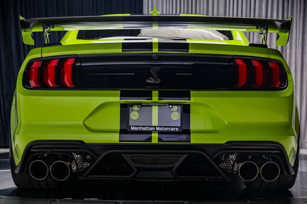 2020 Ford, dovoz Kanada — foto 8 z 12