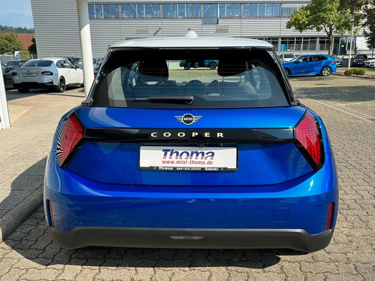 2024 MINI Cooper, 9 900 km, Německo — foto 4 z 12