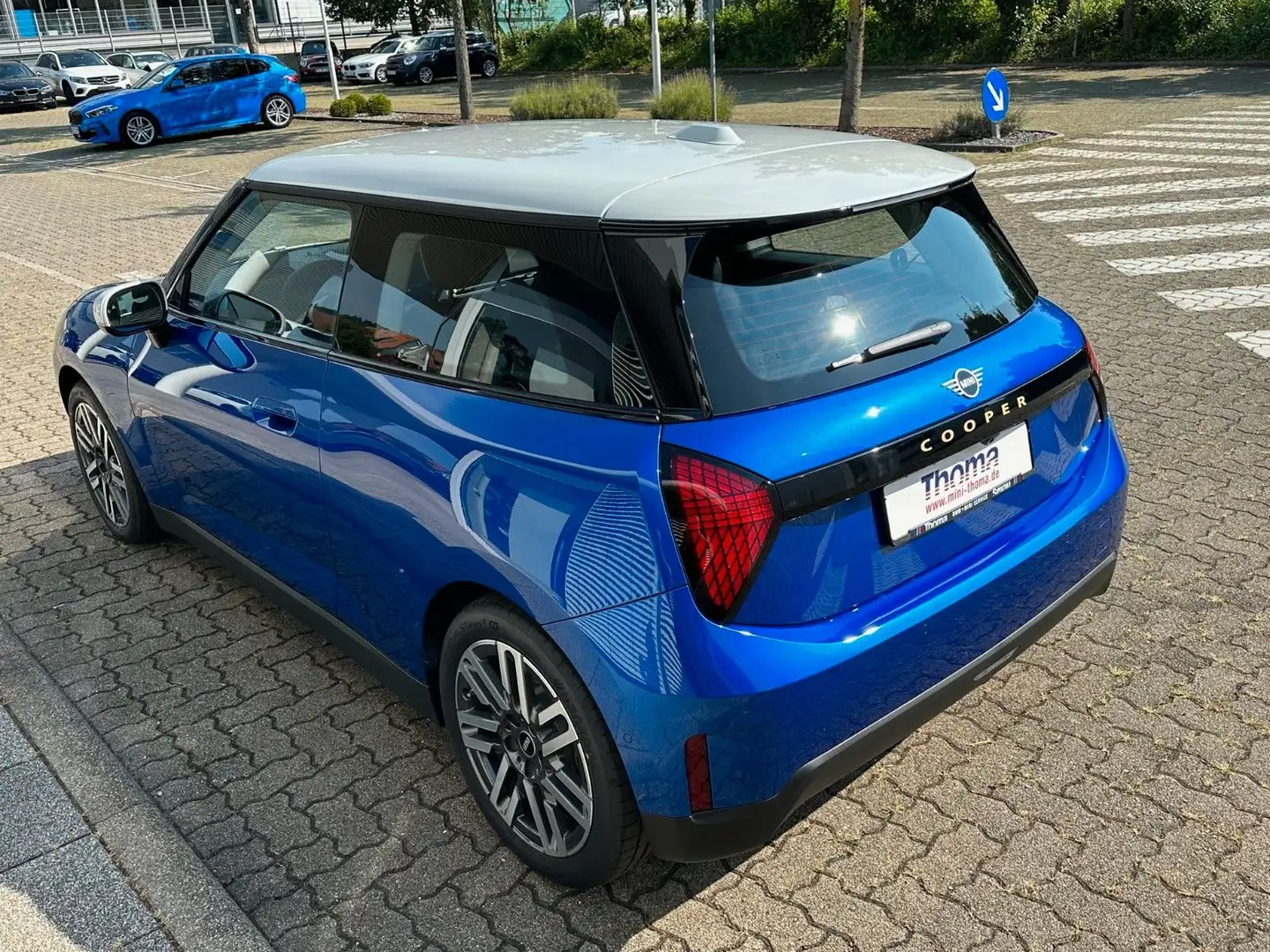 2024 MINI Cooper, 9 900 km, Německo — foto 5 z 12