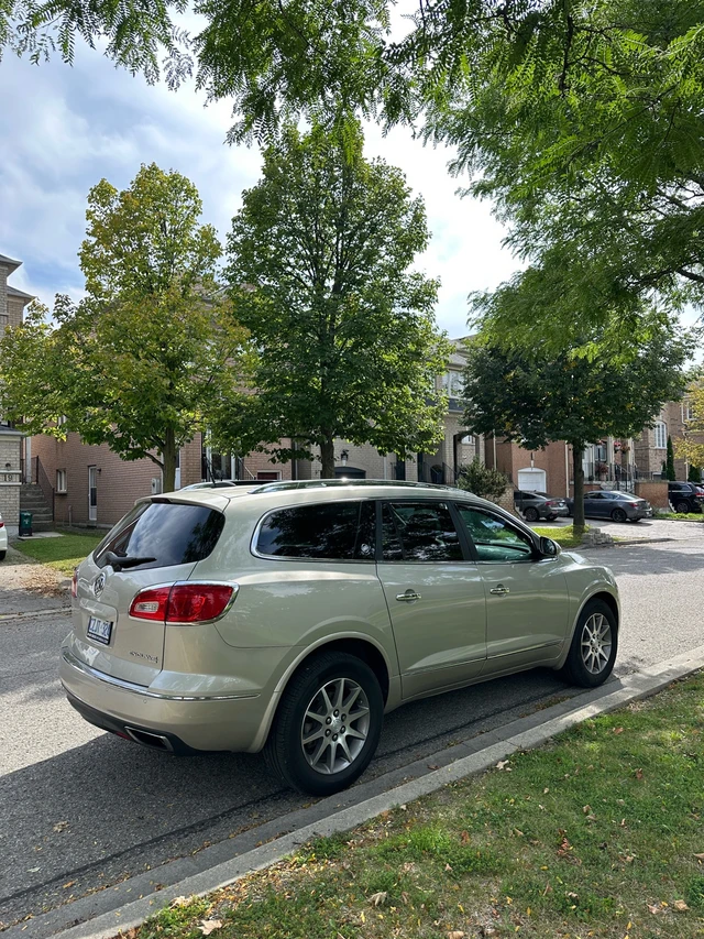 2017 Buick Enclave, béžová, 108 388 km, dovoz Kanada — foto 5 z 5