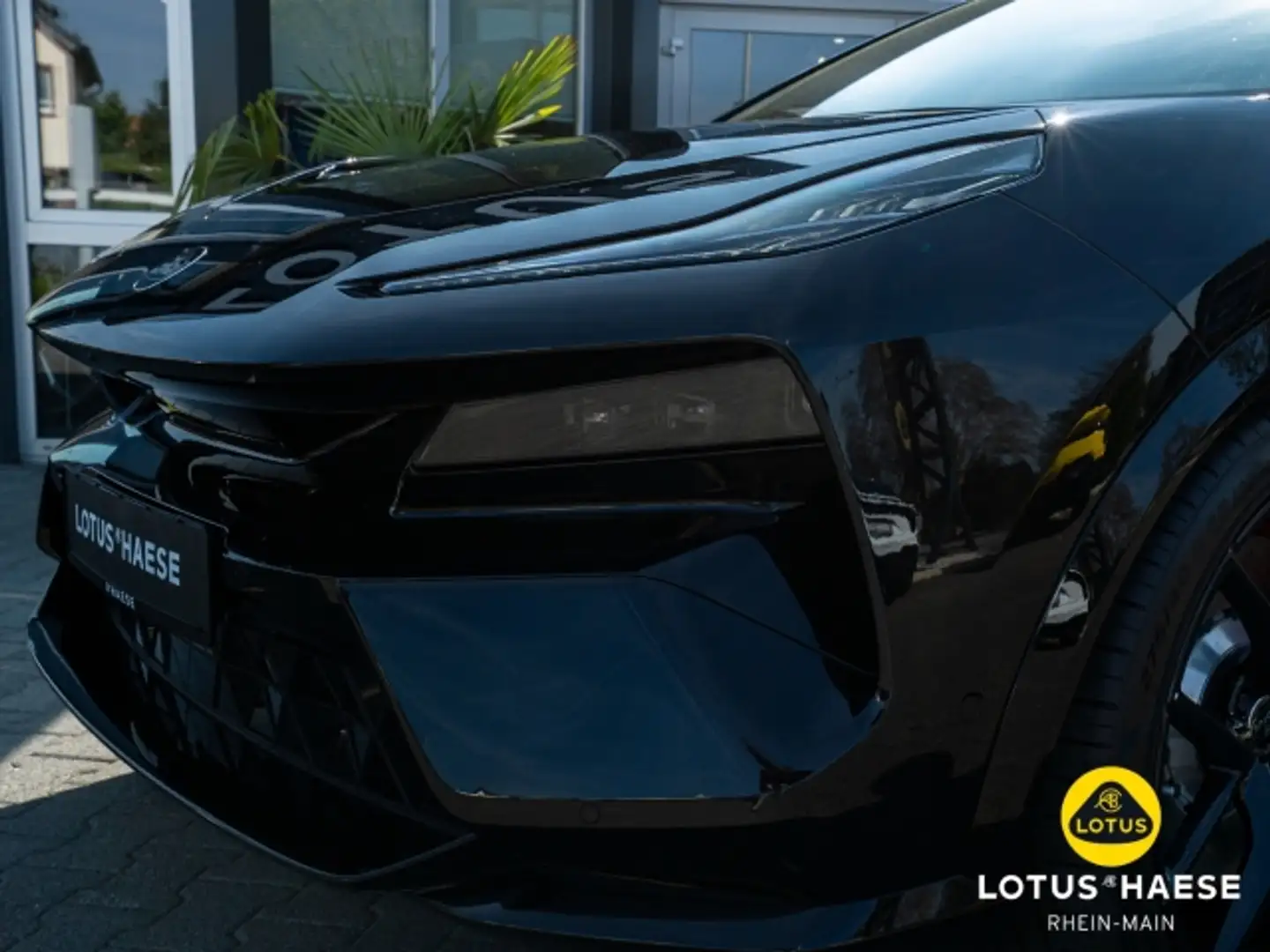 2026 Lotus Eletre, 3 500 km, Německo — foto 5 z 12