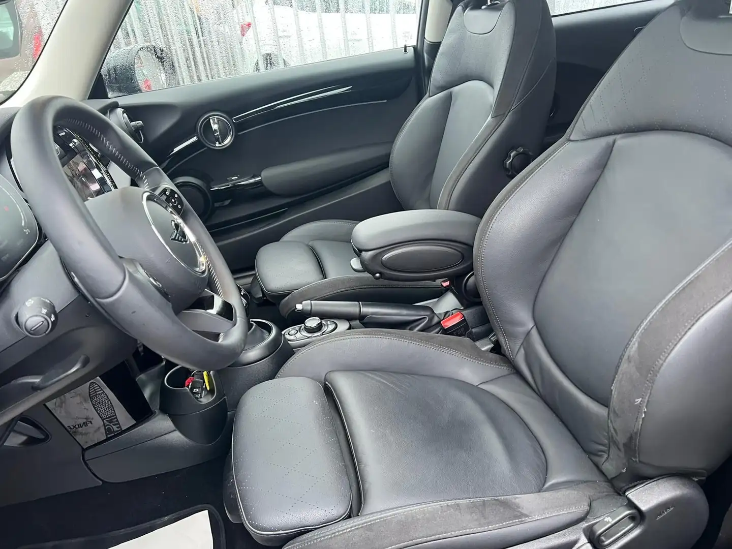 2024 MINI Cooper S, 17 000 km, Belgie — foto 7 z 12