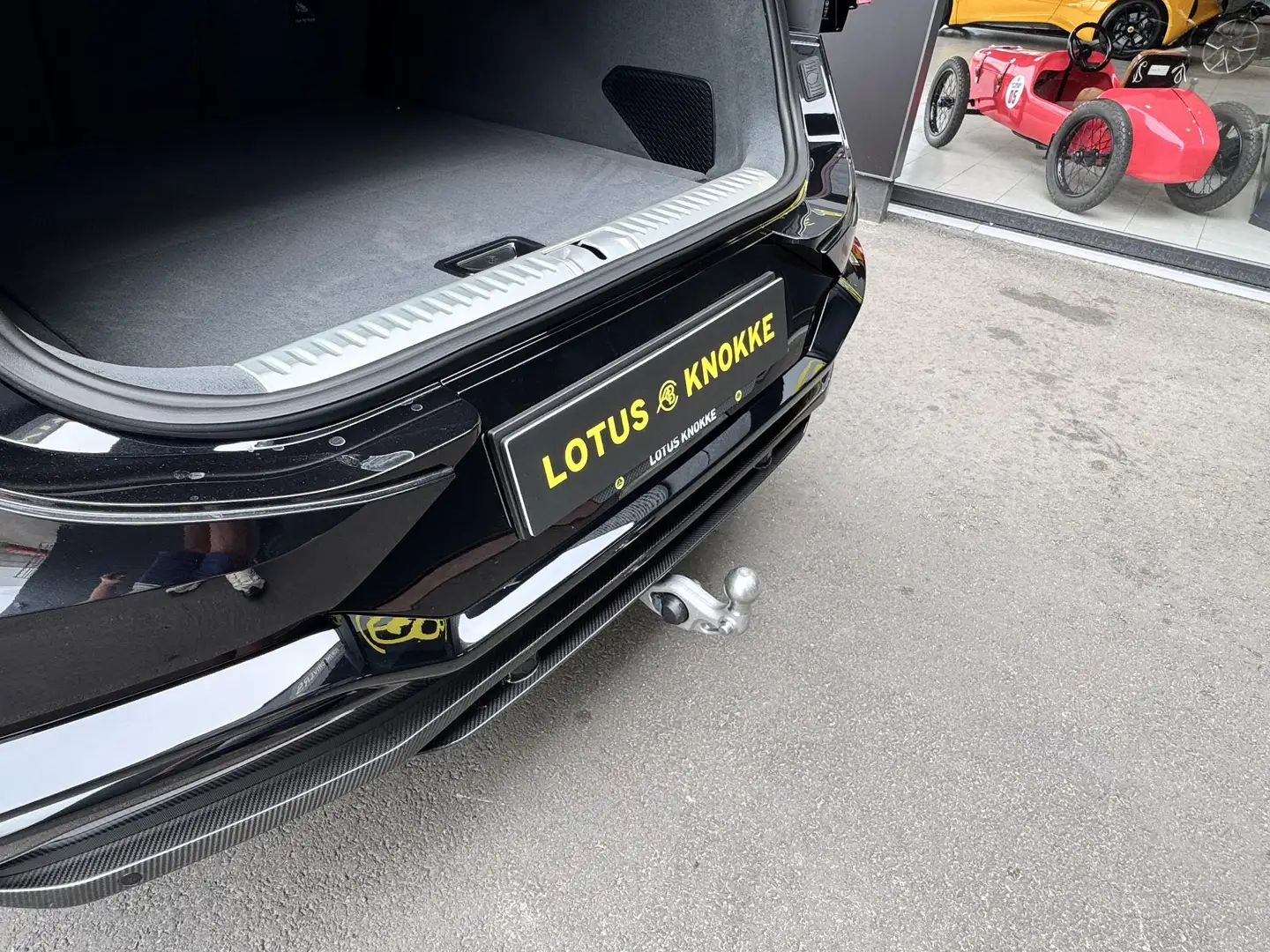 2026 Lotus Eletre, 11 km, Belgie — foto 10 z 12