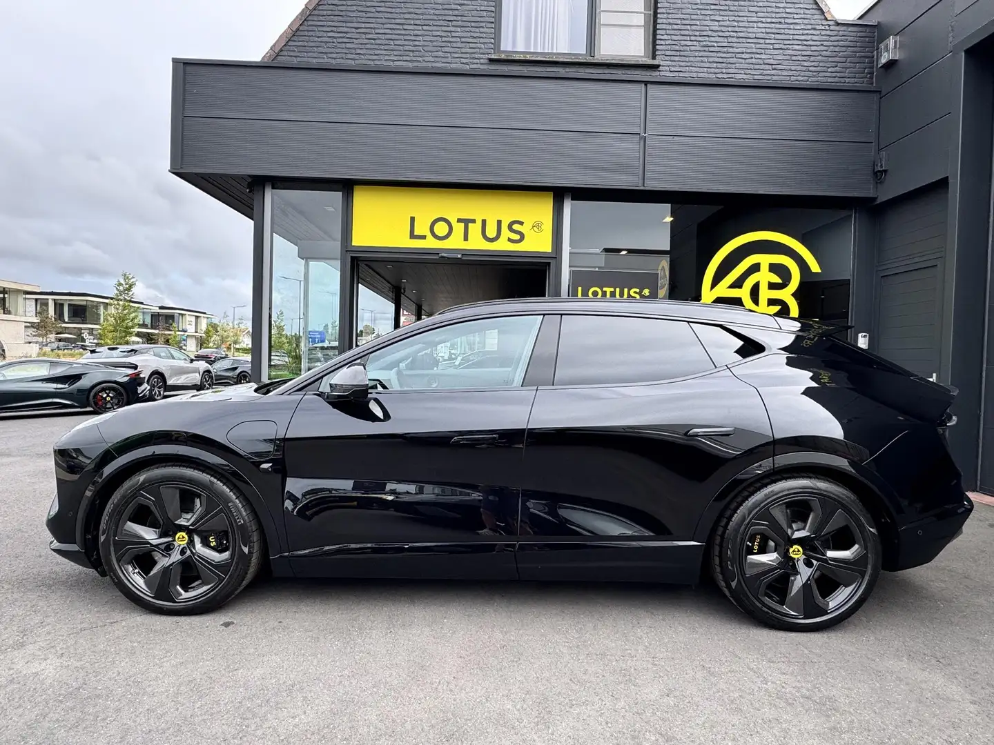 2026 Lotus Eletre, 11 km, Belgie — foto 2 z 12