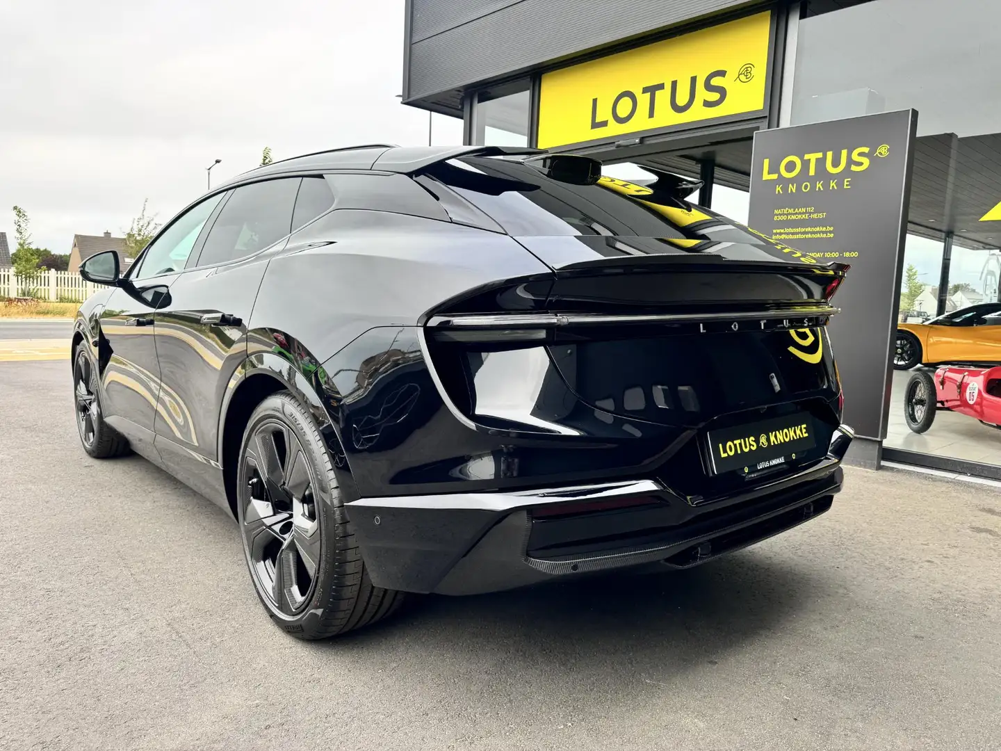 2026 Lotus Eletre, 11 km, Belgie — foto 4 z 12