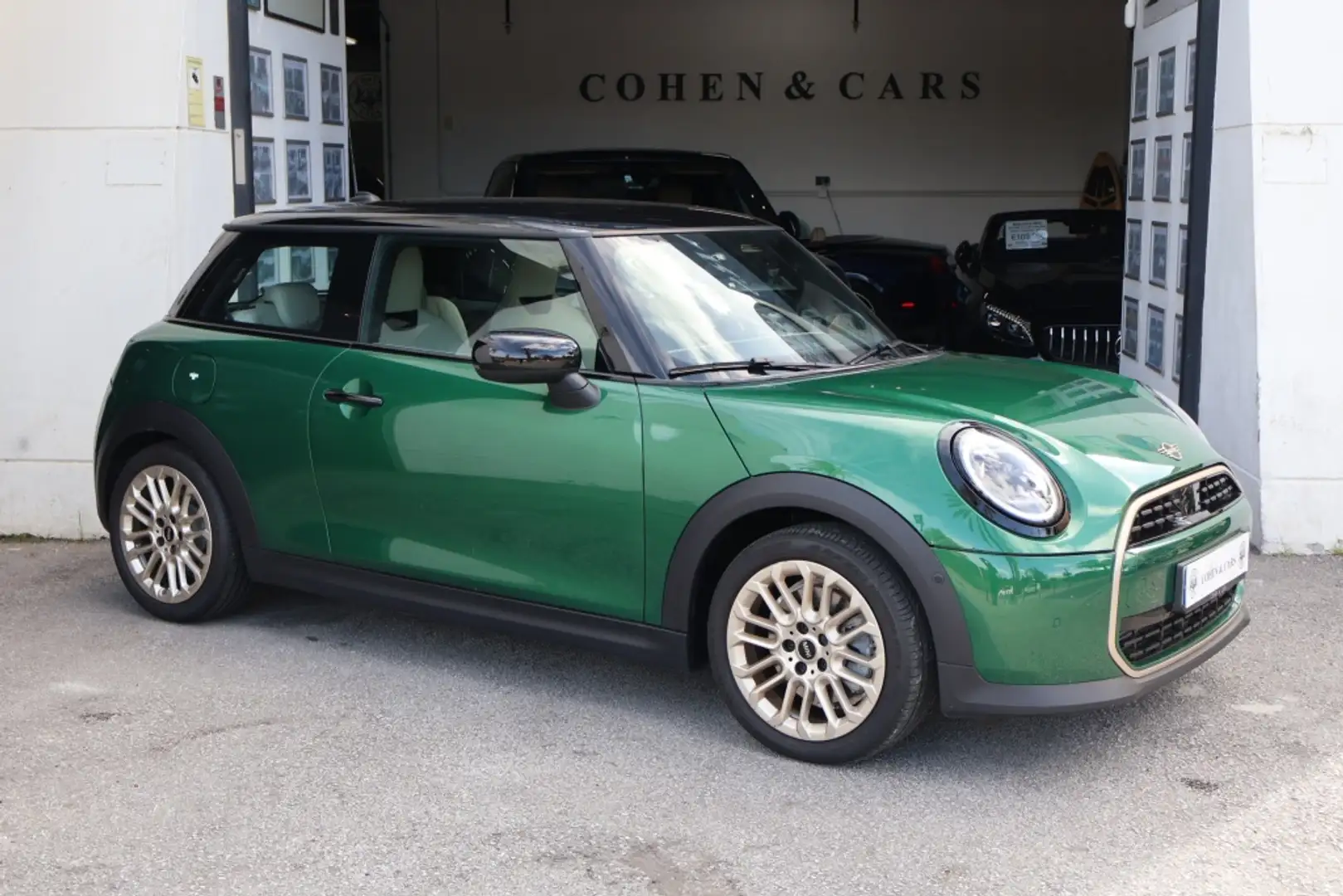 2025 MINI Cooper, 5 500 km, Španělsko — foto 4 z 12