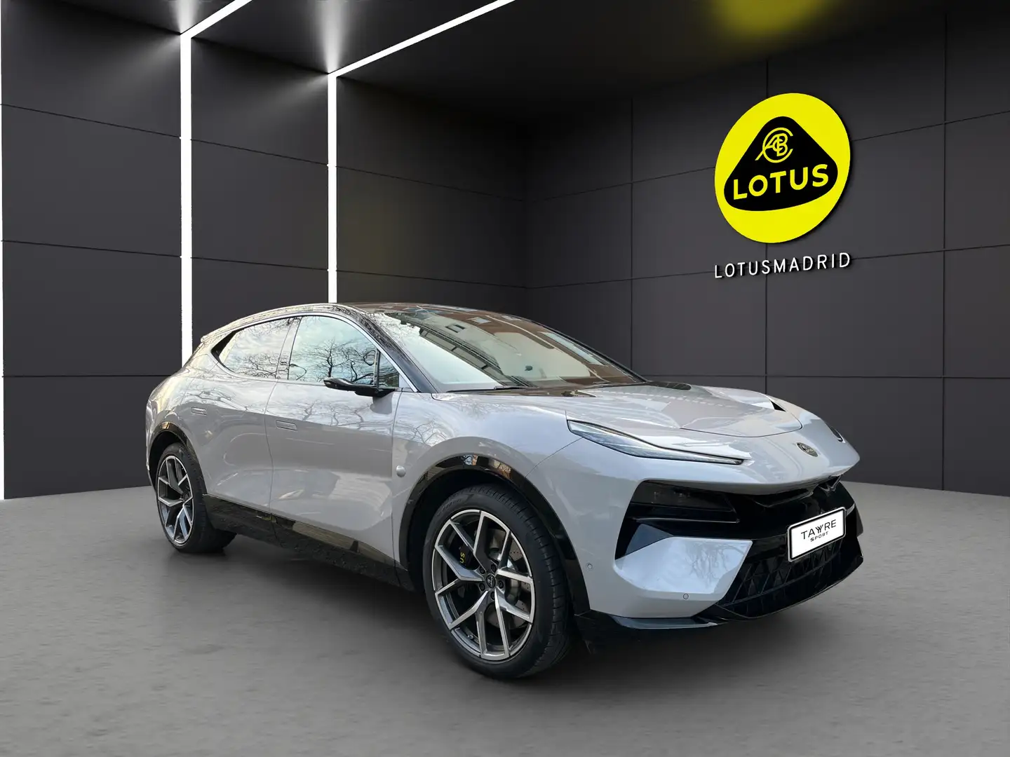 2026 Lotus Eletre, 1 km, Španělsko — foto 1