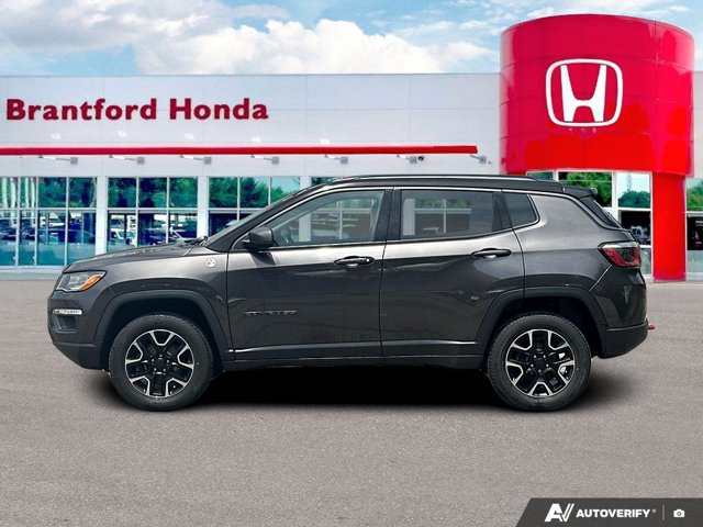 2020 Jeep Compass Trailhawk, šedá, 104 358 km, dovoz Kanada — foto 2 z 20