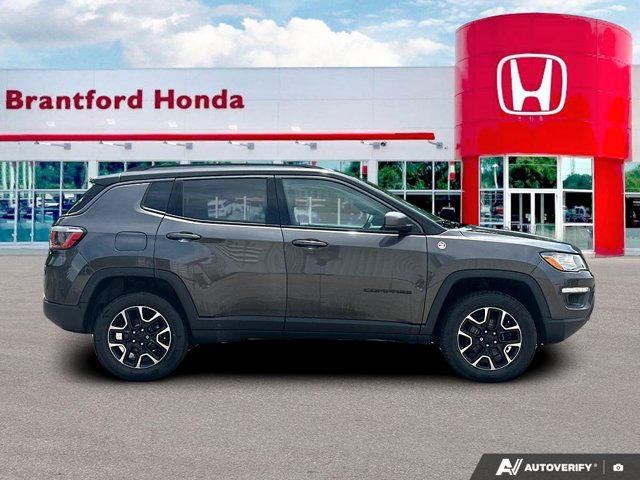 2020 Jeep Compass Trailhawk, šedá, 104 358 km, dovoz Kanada — foto 8 z 20