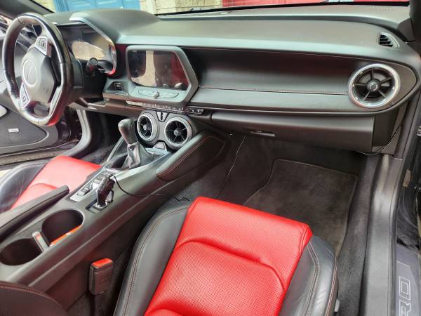 2017 Camaro, dovoz Kanada — foto 8 z 12