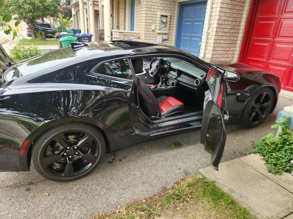 2017 Camaro, dovoz Kanada — foto 9 z 12